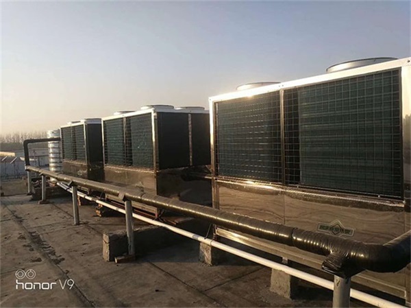 化工厂用空气能供水设施的好处_四季沐歌太阳能服务热线