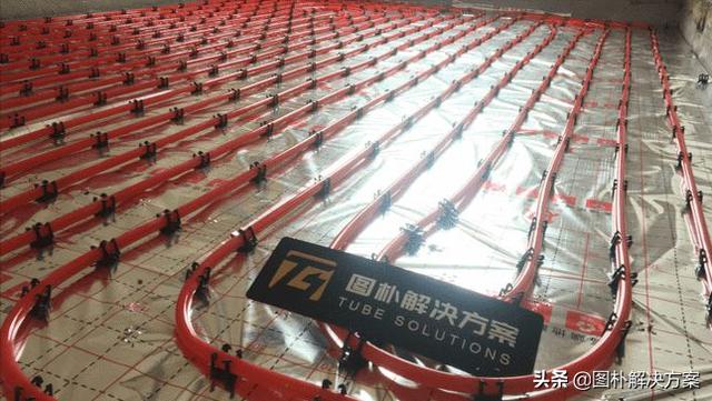 地暖的工作原理示意图（家用地暖工作原理图）_空气能取暖制冷一体机