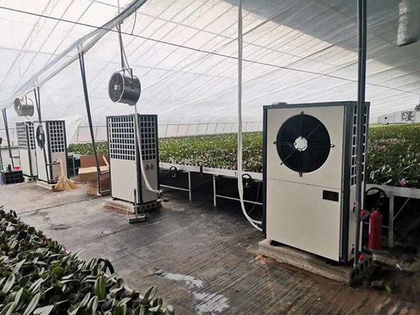 空气源热泵和水源热泵哪个更好?_空气能供暖工作原理图