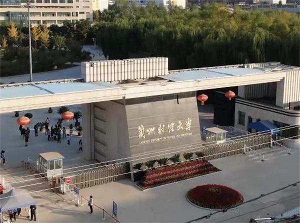 学校专用空气能热泵热水工程,学校热泵热水系统工程推荐_哪种空气能好
